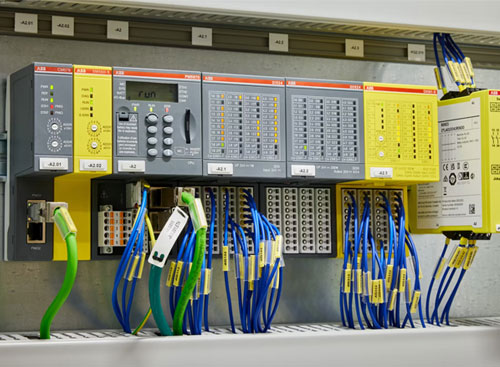 Bibliotecas y software AC500 de la familia de productos de automatización PLC